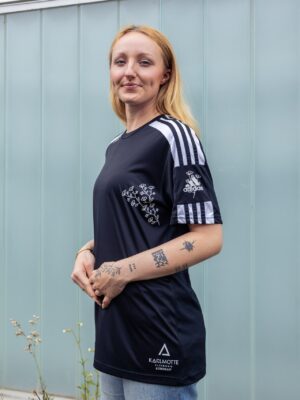 Refashioned Adidas Tshirt schwarz Produktbild
